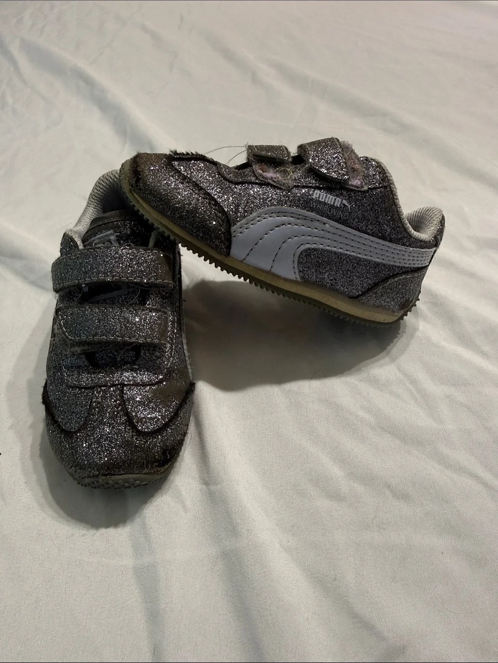 Puma Kids Glitter Velcro Sneakers in Silver and White